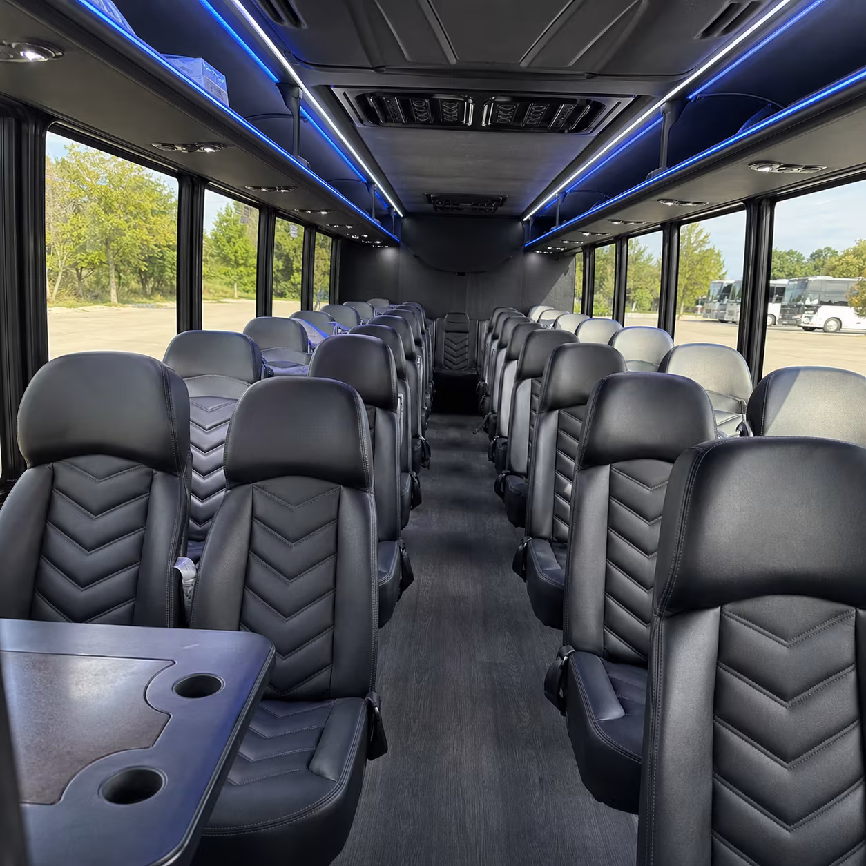 book group transportation for your next airport transfer 4